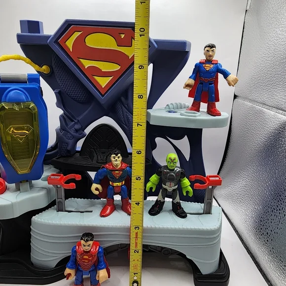Imaginext DC Superman Super Friends Playset + 4 Figures Fisher Price - Picture 2 of 5